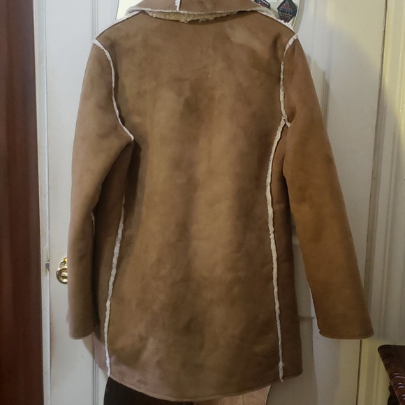 Beautiful and warm suede jacket 😍 ❤ - Picture 5 of 6